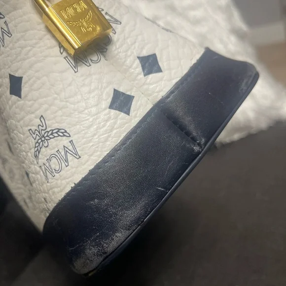 🤗 SOLD 🤗 MCM Satchel with Gold Accents - Picture 11 of 12